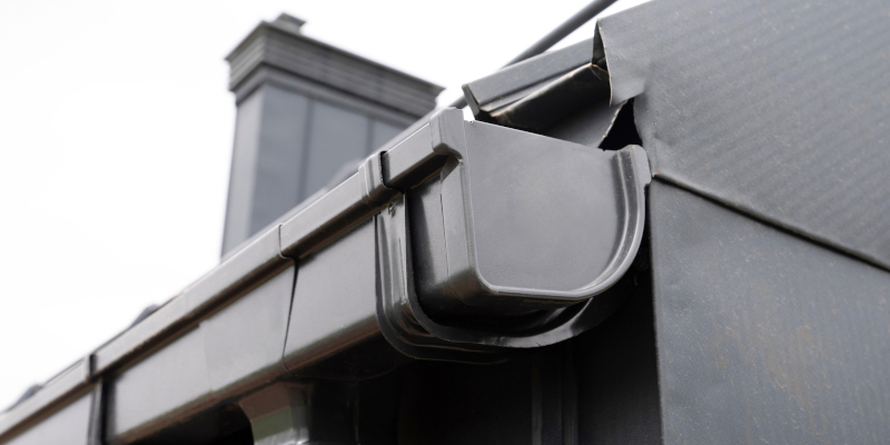 Prevent Winter Water Damage With Professional Gutter Cleaning