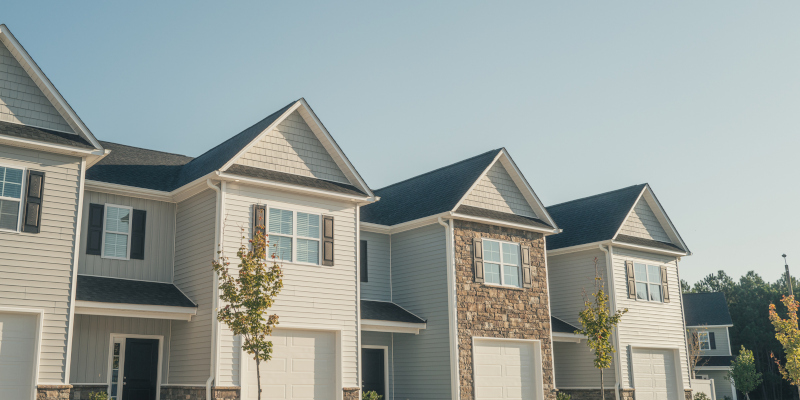 Fall Maintenance Tips for Apartment Complex Cleaning